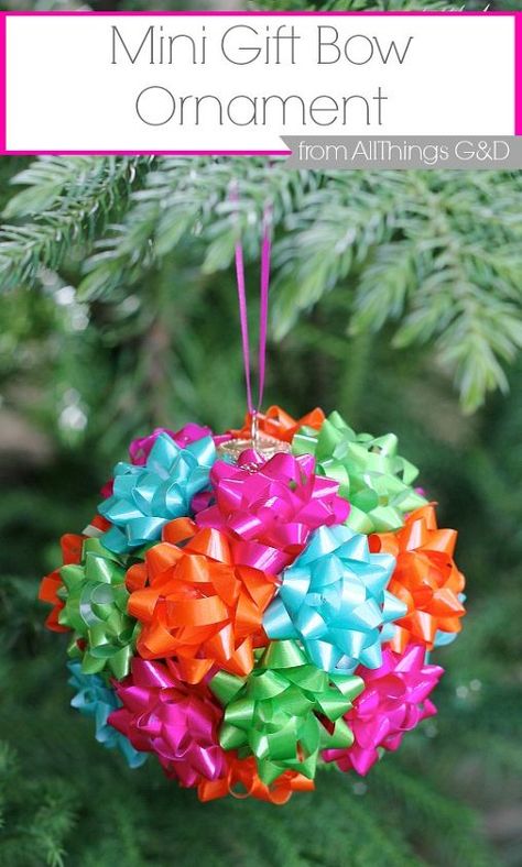 Thanksgiving Decorations Outdoor, Diy Fleur, Diy Christmas Ornaments Easy, Christmas Tree Bows, Gift Bow, Christmas Gifts For Coworkers, Dollar Tree Christmas, Mini Gift, Gift Bows