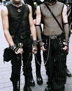 Deathrock Fashion Men, Punk Mens Fashion 1980s Style, Male Goth Fashion 80s, Emo Night Outfit Men, 90s Grunge Fashion Punk Men, Punk Goth Male Outfit, Goth Club Outfit Men, 80s Trad Goth Men, Black Metal Fashion Men