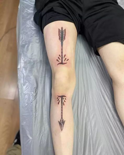 Almost there... my Prometheus/Giger inspired sleeve done by Ravi-Lassi, Helsinki, FI - Imgur Arrow Through The Knee Tattoo, Bow And Arrow Tattoo On Knee, Arrow Knee Tattoo, Skyrim Tattoo Ideas, Dnd Tattoos, Bow Hunting Tattoos, Tattoos Big, Skyrim Tattoo, Fandom Tattoos