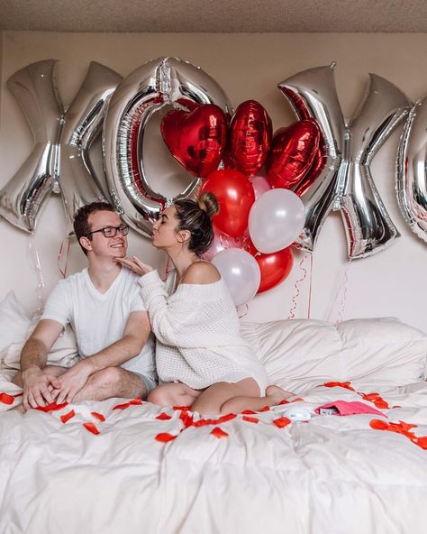 Bathroom Photoshoot Ideas, Bedroom Photoshoot Ideas, Bathroom Photoshoot, Bedroom Photoshoot, Valentines Photoshoot, Valentine Mini Session, Family Valentines Day, Valentine Photo Shoot, Valentine Picture