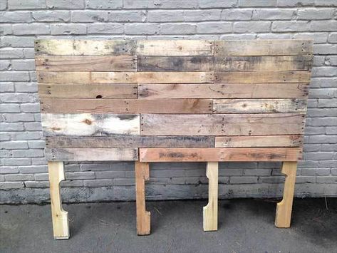 Pallet Headboards, Wooden Pallet Headboard, Pallet Headboard Diy, Headboard Inspiration, Industrial Materials, Pallet Headboard, Rustic Headboard, Pallet Designs, Wooden Headboard