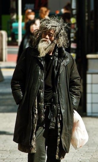 Homeless Clothes, November Fashion, Post Apocalyptic Costume, Hobo Chic, People Clothes, Homeless People, Japanese Men, Documentary Photography, This Guy