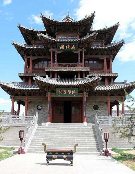 Ancient Chinese Architecture Interior, Ancient Chinese Building, Traditional Asian Architecture, Asian Buildings Architecture, Chinese Structure, Ancient Chinese House, Beautiful Buildings Architecture, Modern Chinese Architecture, Chinese Architecture Traditional