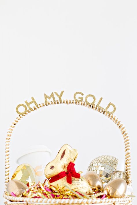 Oh My Gold! Easter Basket for Your Gal Pals | Studio DIY® Easter Art Project, Heart Things, Diy Easter Eggs, Easter Vibes, Healthy Easter, Easter Basket Ideas, Studio Diy, Easter Inspiration, Birthday Crafts