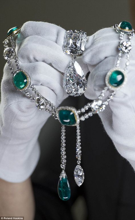 Delhi Durbar, Cullinan Diamond, British Crown Jewels, Bijoux Art Deco, Expensive Diamond, Royal Crowns, Pendant Diamond, Royal Jewels, A Bracelet