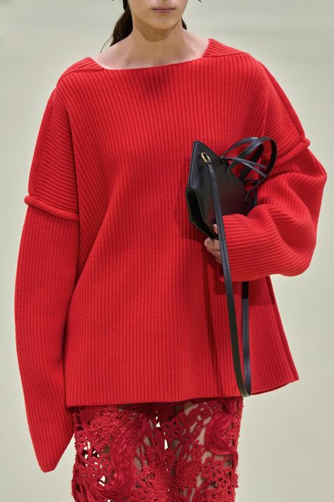 Jil Sander Fall 2024 Ready-to-Wear Fashion Show | Vogue Fashion Illustration Template, Knitwear Trends, Autumn Knitwear, Fall Winter Trends, Knitwear Fashion, Sweaters Knitwear, Fall 2024, Jil Sander, Winter Women