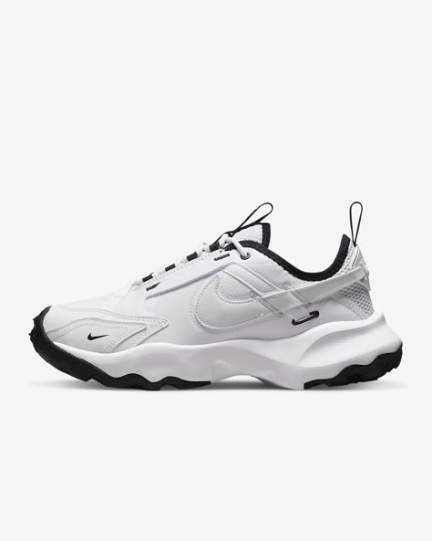 Nike TC 7900 Women's Shoes. Nike UK Nike Tc7900, Nike Gym Shoes, Sneakerhead Room, Casual Walking Shoes, Nike Shoes (men), Pretty Shoes Sneakers, Tenis Nike, Nike Models, Nike Id