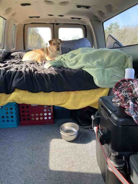 How to Build A Cheap & Easy Camper Van for Weekend Trips Van Camping Ideas, Cheap Van, Living In Car, Campervan Life, Build A Camper Van, Van Life Diy, Build A Camper, Car Camper, Van Home