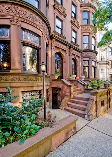 572 1st street, park slope, brownstone, park slope brownstone, compass Nyc Brownstone, Brownstone Homes, New York Brownstone, Brooklyn Brownstone, Trendy Apartment, Park Slope, New York Apartment, Row House, Greenwich Village