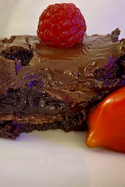 This Dark Chocolate Habanero Brownie Recipe Brings the Heat Habanero Brownies, Oreo Dump Cake, Spicy Brownies, Dark Chocolate Brownies Recipe, Chocolate Brownies Recipe, Holiday Appetizers Recipes, Red Velvet Cake Mix, Dark Chocolate Brownies, Popsugar Food