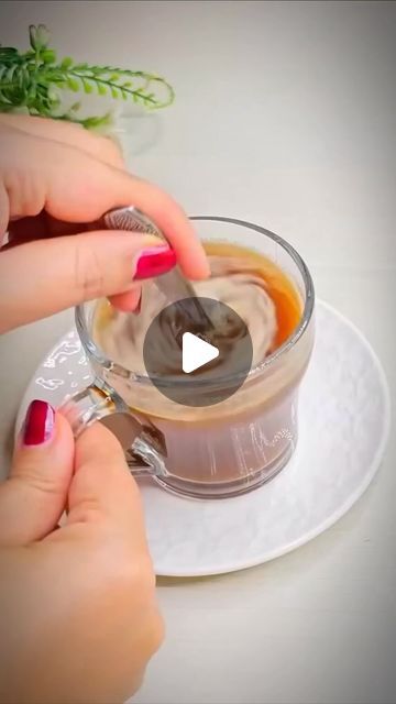 Slim Squads on Instagram: "Eliminate all the fat from your body without exercising with this homemade drink 

Save it or lose it 

Follow @slimsquads for more natural homemade recipes 

#naturalremedies #naturalremedy #weightloss #fatloss #fatburn #weightlosstips #recipe #reels" Fat Flush Drink, Cinnamon Drink, Smart Eating, Slim Down Drink, Fat Loss Tips, Health Drinks Recipes, Fat Flush, Lemon Drink, Diet Drinks