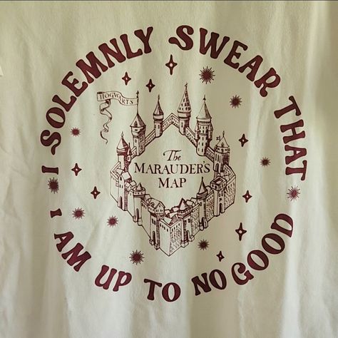 Harry Potter Tee "I Solemnly Swear That I Am Up To No Good", Brand New With Tags Manage Mischief With This Classic Harry Potter T-Shirt! Features A Lightweight Tee In The Color Egret, With A Portion Of The Mauraders Map And The Phrase "I Solemnly Swear That I Am Up To No Good" Circled Around It In The Color Berry. Classic, Adventurous, And Fun Design For Any Hp Fan! Size: Small. It Runs Large (More Like A Medium), But It Is Unwashed And May Shrink Slightly. Color: Egret, Writing And Graphic In B The Mauraders Map, Harry Potter I Solemnly Swear, Harry Potter Tee, Harry Potter T Shirt, Motto Party, Harry Potter Merch, Hogwarts Alumni, Funky Shirts, Harry Potter Tshirt