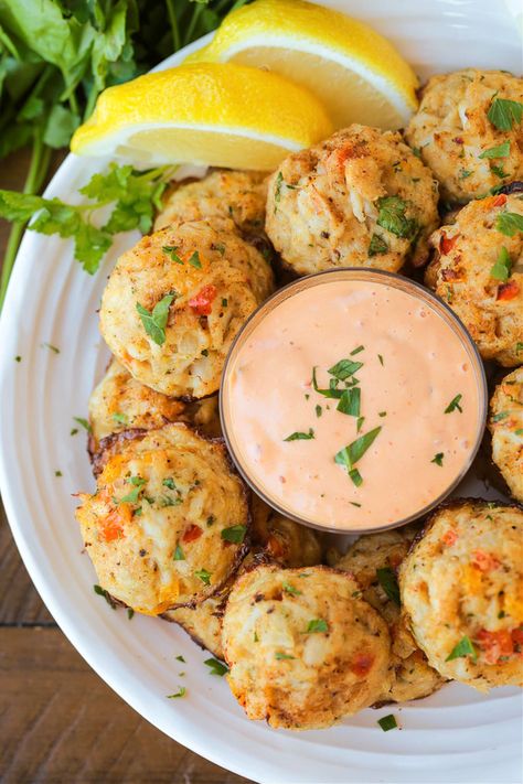 Crab Balls | Mantitlement Crab Meat Appetizers, Crab Ball, Deviled Crab Recipe, Crab Balls Recipe, Crab Balls, Seafood Appetizers Easy, Crab Appetizer, Crab Meat Recipes, Crab Dishes