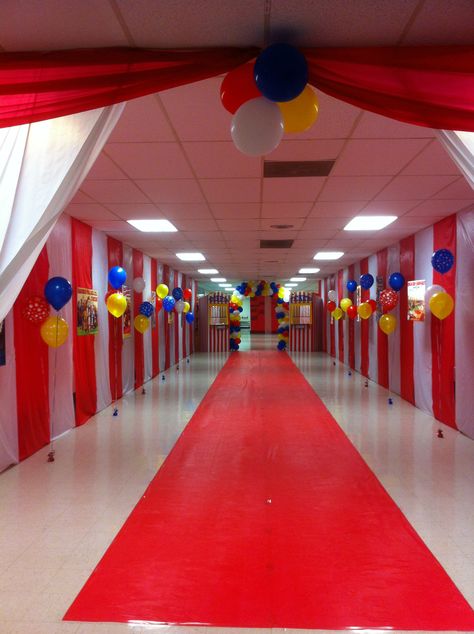 Hallway Carnival Theme School Hallway, Carnival Office Decorations, Carnival Decorations Ideas Entrance, Circus Hallway Decorations, Carnival Hallway Decorations, Carnival Homecoming Theme, Circus Homecoming Theme, Circus Pep Rally, Vbs Circus Theme