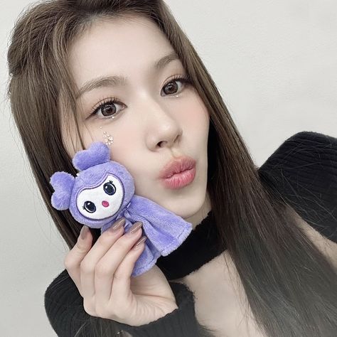 twice ⋆ minatozaki sana — pfp icon ! Sana Minatozaki, Sana Momo, Dara Kpop, Minatozaki Sana, Twice Sana, Twitter Update, One In A Million, My Only Love, World Tour