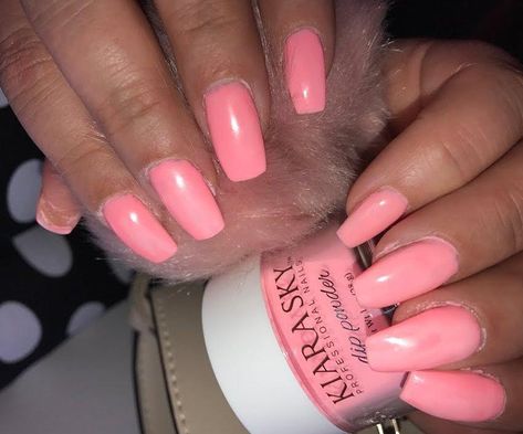 Peach Colored Nails, Kiara Sky Dip Powder, Nail Dipping Powder Colors, Dip Nail Colors, Sns Nails Colors, Soft Pink Nails, Shellac Colors, Neon Green Nails, Kiara Sky