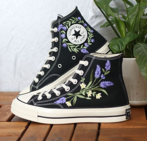 Converse Embroidery Ideas Black, Embroidered Converse High Tops, Embroidered Shoes Converse, Shoe Embroidery, Embroidery Converse, Embroidery Sneakers, Lavender Embroidery, Converse Embroidery, Floral Converse