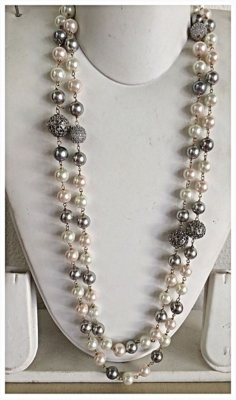 Perl Neckles, Stylish Jewelry Accessories, Grey Pearl Necklace, Lucky Jewelry, Pearl Necklace Designs, Beading Jewelery, Diy Bracelet Designs, Handmade Beaded Necklaces, Long Beaded Necklace