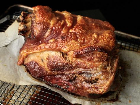 This week we're going to talk about what is perhaps the greatest of all bits of culinary alchemy. The transformation of one of the cheapest cuts of meat in the butcher's display case into one of the most glorious festive centerpieces imaginable. We're talking pork butt, in all of it's juicy, porky, spoon-tender in the middle, impossibly crisp and crusty-on-the-outside glory. Pork Picnic, Slow Roasted Pork Shoulder, Picnic Roast, Pork Shoulder Recipes, Paleo Pork, Recipe Pork, Food Lab, Smoked Pork, Pork Shoulder