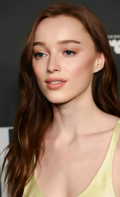 Blonde For Pale Skin Brown Eyes, Phoebe Denver, Daphne Bridgerton Makeup, Pheobe Dynever, Auburn Hair Makeup, Phoebe Dynevor Hair, Phoebe Dynevor Aesthetic, Daphne Makeup, Phoebe Dynevor Makeup