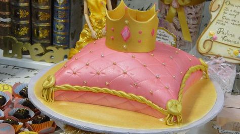 Princess Pillow Cake, Tiara Cake, Princess Pillow, Pillow Cakes, Baby Shower Cakes Girl, Childrens Birthday Cakes, Disney Cakes, Cake Pictures, Princess Cake