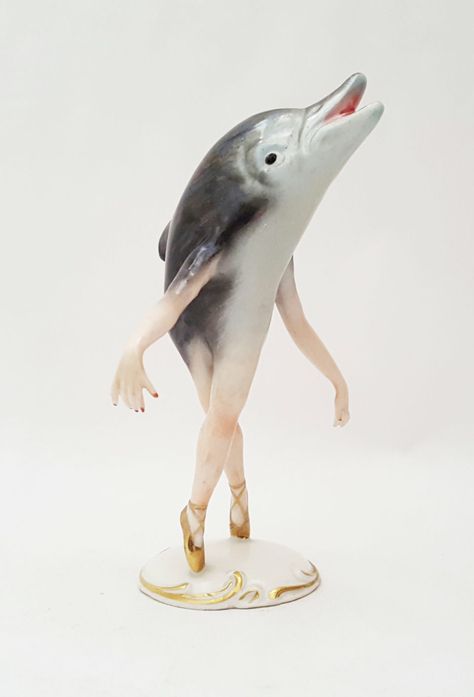 Comical Combinations of Ceramic Animals Form Surreal New Figurines | Colossal Surrealism Sculpture, Parrot Wings, Colossal Art, Modern Crafts, Visual Culture, Small Sculptures, Ceramic Animals, Clay Art Projects, Junk Drawer