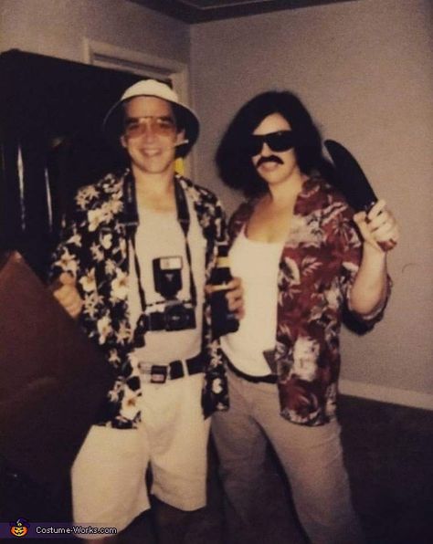 Fear And Loathing Costume Couple, Fear And Loathing In Las Vegas Outfit, Las Vegas Halloween Costumes, Hunter S Thompson Costume, Fear And Loathing In Las Vegas Costume, Las Vegas Style Outfits, Fear And Loathing Costume, Vegas Costume Ideas, Las Vegas Theme Party Outfit