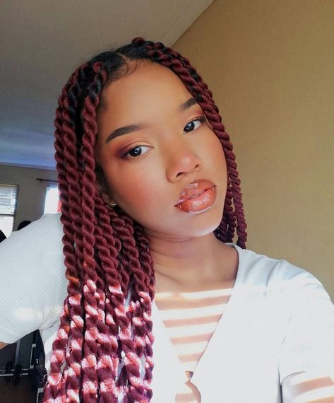 Red Twists Black Women, Red Twist Braids Hairstyles, Red Senegalese Twists, Short Braid Styles For Black Women, Red Marley Twists, Brown Senegalese Twist, Red Twists, Brazilian Wool Hairstyles, Marley Twist Hairstyles