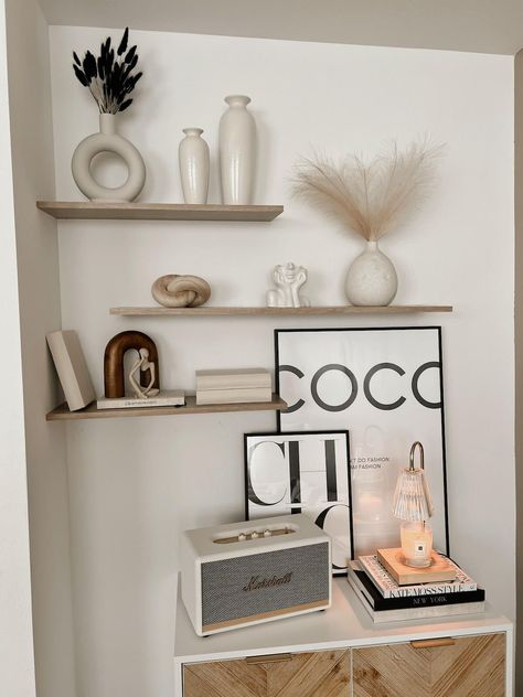 Floating Shelf Decor Hallway, Bedroom Shelving Decor, Floating Shelve Decorating Ideas, Double Shelf Decor, White Floating Shelf Decor, Aesthetic Shelves Decor, Small Floating Shelf Decor, Shelves Above Sideboard, Single Shelf Decor