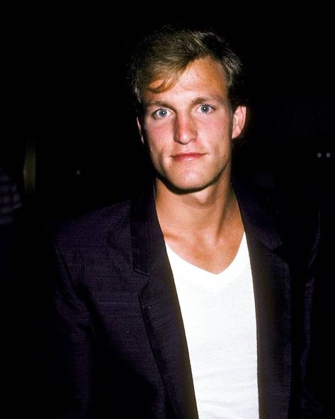 𝐟𝐢𝐥𝐦, 𝐢𝐜𝐨𝐧𝐬 & 𝐩𝐨𝐩 𝐜𝐮𝐥𝐭𝐮𝐫𝐞 on Instagram: “Woody Harrelson being a fashion icon, late 80s to 2015” Young Woody Harrelson, Haymitch Abernathy, Woody Harrelson, Famous Actors, Jerry Lewis, True Detective, Player One, Yeah Yeah, My Beauty