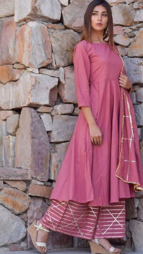 Ethenic Wear, Mukaish Work, Simple Kurti, Happy Dresses, Moss Rose, Maxi Outfits, Kurta Design, Long Kurti Designs, Kurti Designs Party Wear