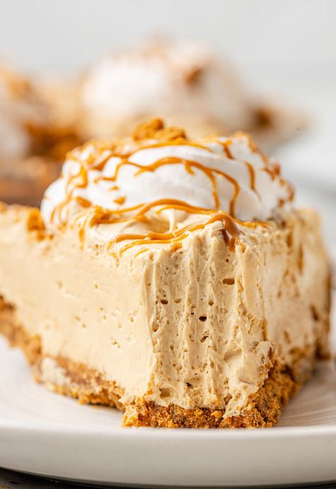 No Bake Cookie Butter Pie (Biscoff Cream Pie with Speculoos) Cookie Butter Pie No Bake, Biscoff Cookie Pie Recipe, Biscoff Cream Pie, No Bake Cookie Pie, Thanksgiving Cream Pie, Desserts With Cookie Butter, Biscoff Cookie Butter Pie, Cookie Butter Mousse, Fluffy Peanut Butter Pie