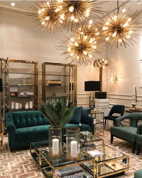 Green Couches, Living Room Furniture Styles, Gold Living Room, Living Room Green, Living Room Decor Modern, Living Room Decor Apartment, A Living Room, Small Living Room, Living Room Inspiration