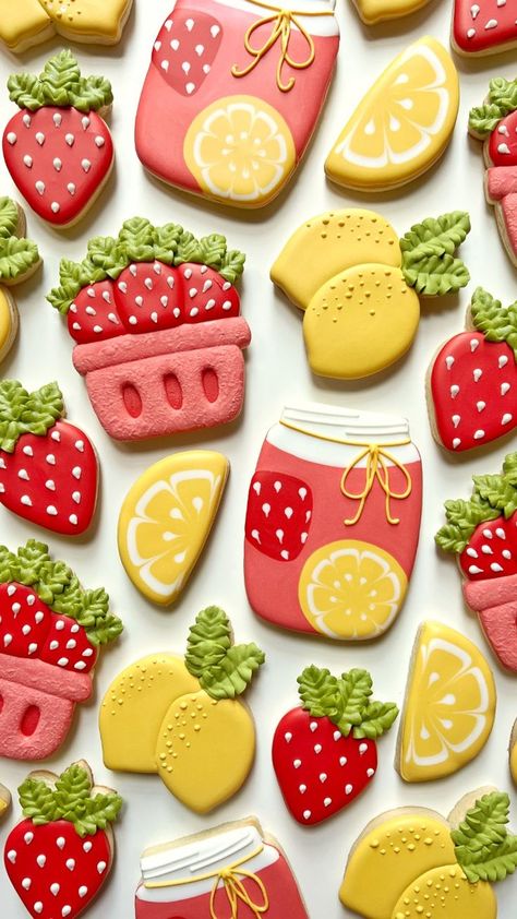 Strawberry Lemonade Cookies, Summer Sugar Cookies, Royal Iced Cookies, Sugar Cookie Royal Icing, Iced Sugar Cookies, Summer Cookies, Sugar Cookie Designs, Pretty Cookies, Fancy Cookies