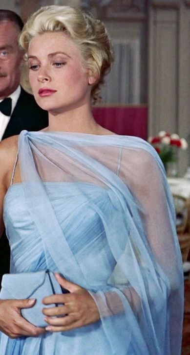 grace kelly | Tumblr Grace Kelly Style, To Catch A Thief, Evelyn Hugo, Princess Grace Kelly, Hollywood Icons, Princess Grace, Old Hollywood Glamour, Vintage Vogue, Grace Kelly