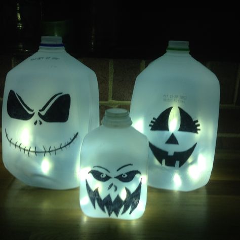 Milk Bottle Ghosts, Halloween Milk Jugs Diy, Coffee Creamer Bottle Crafts, Milk Jug Ghosts, Halloween Milk Jugs, Milk Jug Crafts, Appalachian People, Glass Spider, Spooky October