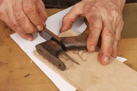 Repairing hand-plane totes and knobs - FineWoodworking Stanley Plane, Table Saw Sled, Hand Plane, Old Planes, Dremel Tool, Woodworking Hand Tools, Fine Woodworking, Dremel, Hand Tools