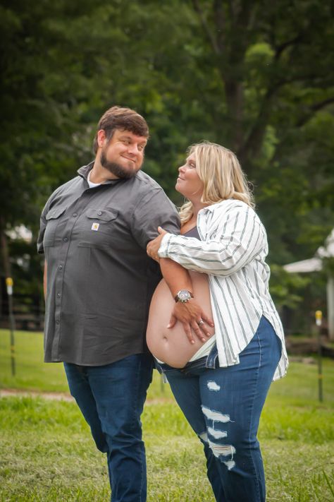 Plus size maternity photo shoot Casual Plus Size Maternity Photos, Plus Size Gender Reveal Outfit, Maternity Shoot Plus Size, Maternity Photography Plus Size, Plus Size Pregnancy Photoshoot, Plus Size Maternity Photography, Pregnant Plus Size, Plus Size Maternity Photos, Maternity Outfits For Photoshoot