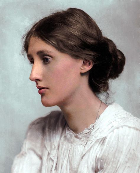 colorized by Marina Amaral // Woolf was an English writer, considered one of the most important modernist 20th-century authors and also a pioneer in the use of stream of consciousness as a narrative device // source: facebook.com/marinamaralarts Colorized History, Virginia Wolf, Marie Laveau, Bloomsbury Group, Ghost In The Machine, Colorized Photos, History Images, Writers And Poets, Historical Images