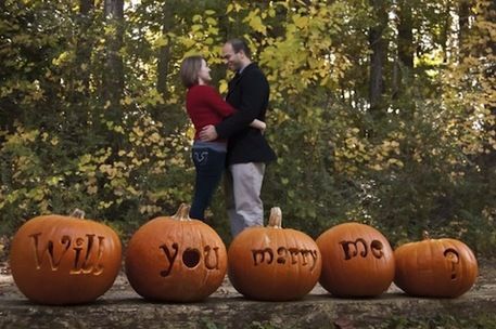 DIY Pumpkin Wedding Proposals Fall Proposal Ideas, Unique Proposals, Best Wedding Proposals, Pumpkin Wedding, Perfect Proposal, Pumpkin Picking, Wedding Proposals, Beautiful Diamond Rings, Headshot Photography