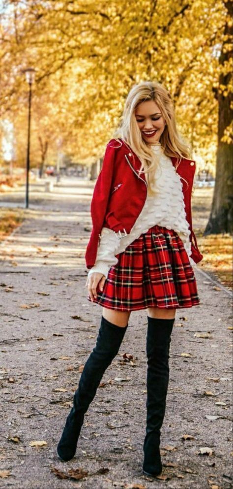 Red Plaid Skirt Outfit Winter, Red Tartan Skirt Outfit, Tartan Skirt Outfit, Mini Skirt Winter, Red Tartan Skirt, Scottish Dress, Plaid Skirt Outfit, Red Plaid Skirt, White Shirt Outfits