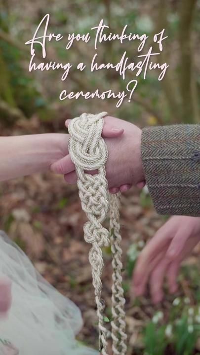 Irish Wedding Traditions Handfasting, Ren Faire Wedding, Pagan Wedding Dresses, Celtic Wedding Traditions, Spring Collection 2023, Medieval Wedding Theme, Celtic Wedding Dress, Wiccan Wedding, Outlander Wedding