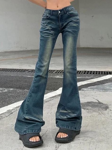 2023 Buy Bootcut Low Rise Denim Jeans under US$39 in Jeans Online Store. Free Shipping with US$69+. Check reviews and buy it today. Style: Casual/Street Fabric Content: Cotton Blend Occasion: Going Out/Casual #backtoschool #backtoschooloutfits #firstdayofschooloutfit #spring #summer #summerstyle #streetstyle #outfits #ootd #trendyoutfits #fashionista #casualoutfits #flared #denim Jeans Online Store, Y2k Aesthetic Fashion, Outfit Essentials, Crop Pullover, Grunge Fairycore, Denim Decor, Jean Vintage, Vintage Flare, Jeans Y2k