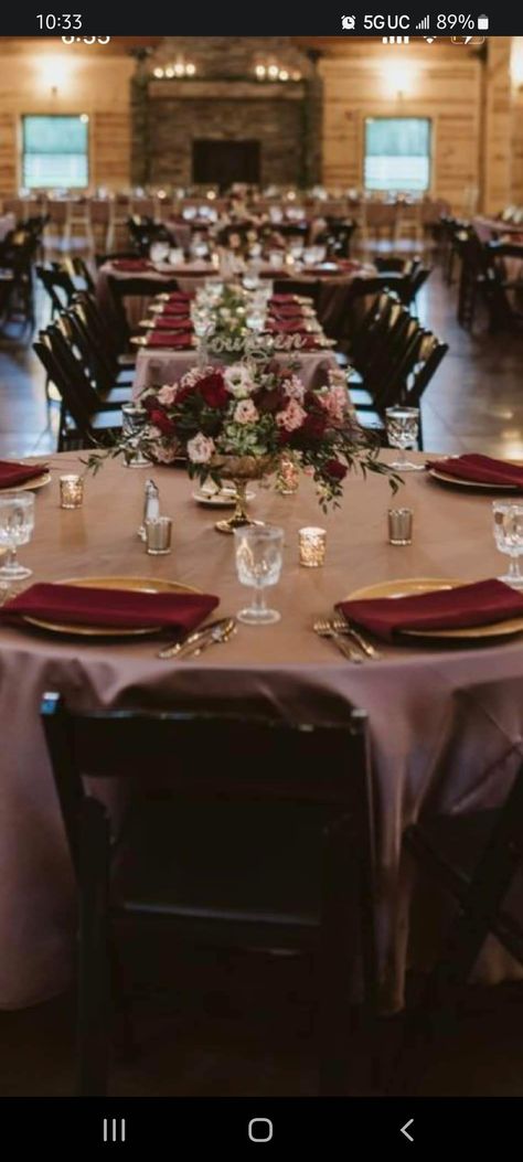 Maroon Tablecloth Wedding, Pink And Burgundy Wedding Table Setting, Maroon Decor, Round Table Settings, Pink And Burgundy Wedding, Wedding Table Setup, Kings Table, Burgundy And Blush Wedding, Black Tablecloth