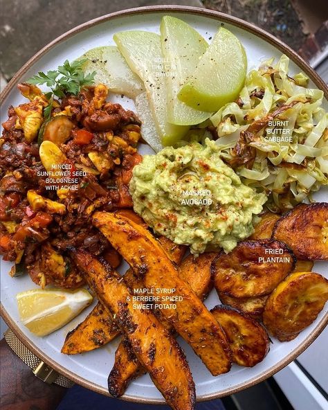 RG (@rgveganfood) • Instagram photos and videos Butter Cabbage, Baked Sweet Potato Wedges, Burnt Butter, Fried Plantain, Mashed Avocado, Food Babe, Healthy Food Dishes, Healthy Sweets Recipes, Baked Sweet Potato