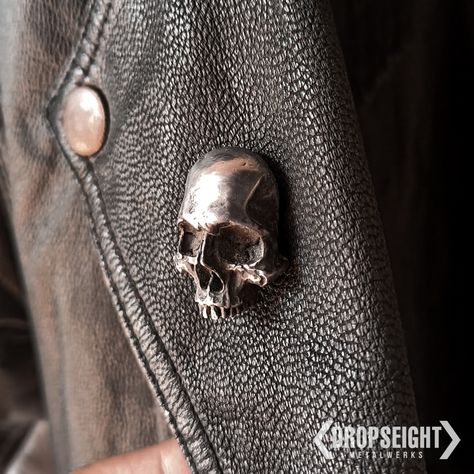 Skull Lapel pin, handmade pin for fashion, gothic jewelry by dropseight Romantic Skeletons, Max Fischer, Hillbilly Party, Wooden Packaging, Skull Accessories, Men's Brooch, Skull Pin, Handmade Buttons, Pewter Jewelry