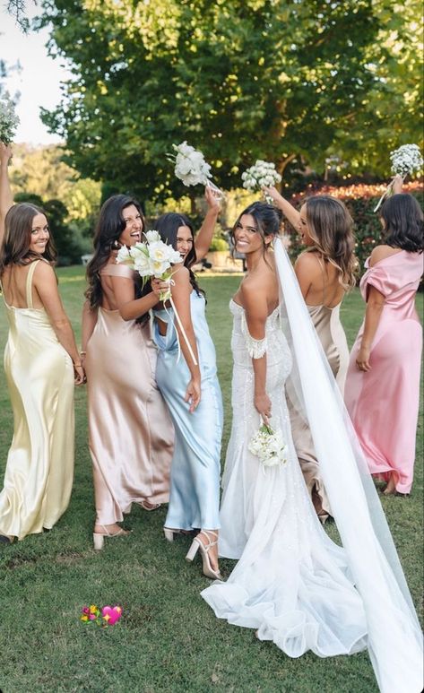 Vestidos Color Pastel, Maid Of Honor Dresses, Pastel Wedding Theme, Pastel Bridesmaids, Pastel Bridesmaid Dresses, June Wedding, Dream Wedding Ideas Dresses, Garden Party Wedding, Pastel Wedding