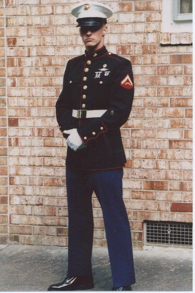 In my dress blues after becoming full Reconnaissance Marine in early 1989. Navy Soldiers Uniform, Police Uniform Aesthetic, Marine Men In Uniform, Marine Dress Blues Uniform, Harlow James, Royal Marines Uniform, Us Marines Uniform, Us Navy Uniform, Dress Blues Marines