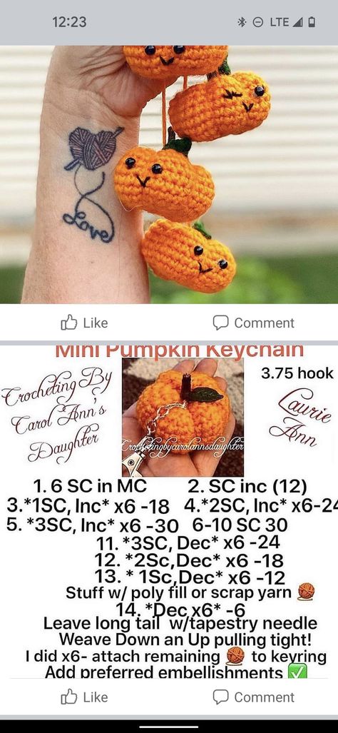 Crochet Pumpkin Keychain, Crochet Keychain Patterns, Crochet Keychains, Harvest Fest, Pumpkin House, Fall Crochet Patterns, Crochet Keychain Pattern, Halloween Crochet Patterns, Crochet Animals Free Patterns