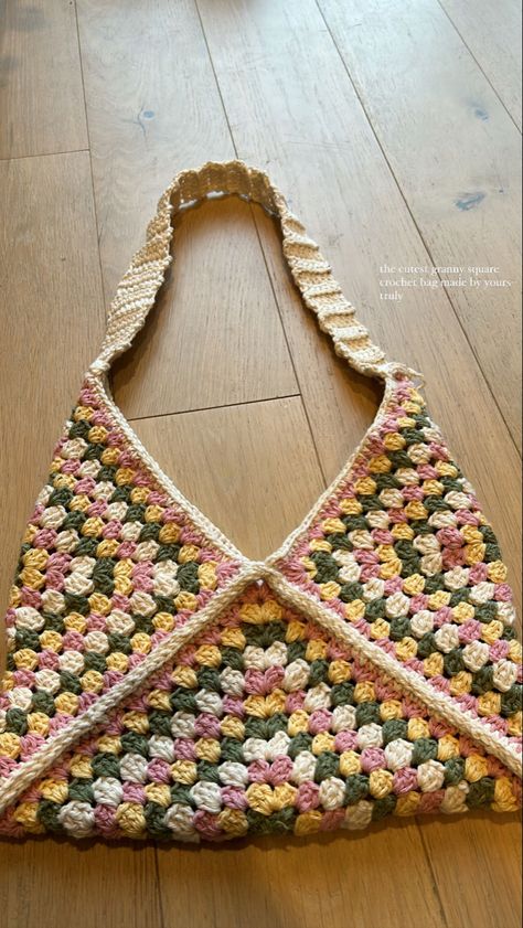 Granny Crochet Bag, Crochet Blanket Vintage, Square Crochet Bag, Crochet Store, Beginner Crochet Tutorial, Crochet Business, Crochet Design Pattern, Kawaii Crochet, Crochet Purse Patterns